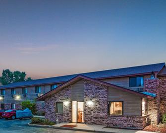 Super 8 by Wyndham Hartford WI - Hartford - Gebouw