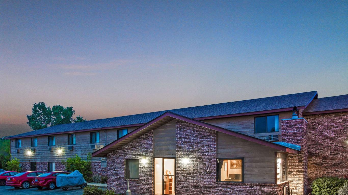 Super 8 by Wyndham Hartford WI