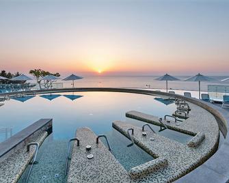 Lotte Resort Sokcho - סוקצ'ו - בריכה