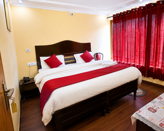 Goroomgo Chand Regency Near Near Mall Road Nainital - Nainital - Bedroom