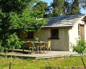 Detached House in a Bale of Straw - Ploërmel - Innenhof