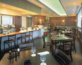 Misawa City Hotel - Misawa - Bar