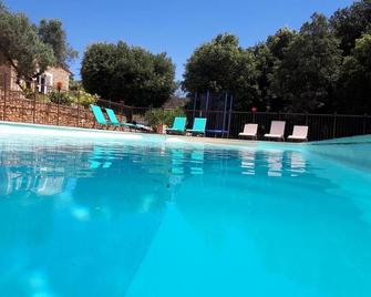 la réveuse - Gordes - Piscina