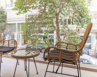 Cubes Living Athens Goudi - Athènes - Patio