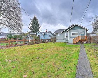 Port Angeles Retreat - 1 Mi to Downtown! - Port Angeles - Edificio