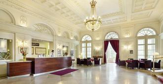 Austria Trend Hotel Schloss Wilhelminenberg - Vienna - Reception