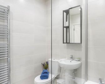 Mhuilinn Apartment - Stirling - Bathroom