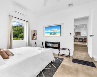 Modern Muse Near Hard Rock! Fifa Ready! - Miami - Bedroom