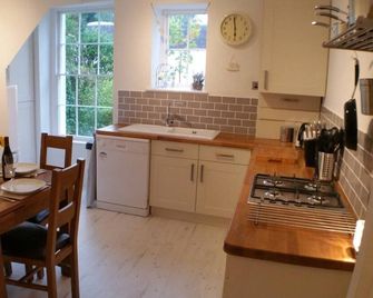 An Apartment Within A Grand Georgian House In The Centre Of Great Malvern - Malvern - Kuchyň