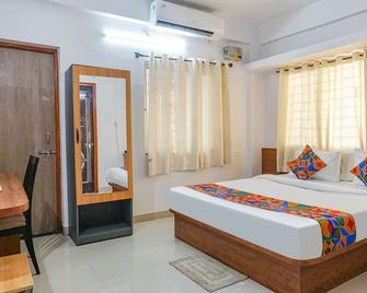 Fabhotel Lake View - Poona - Slaapkamer