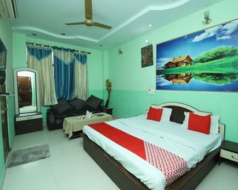 Hotel Deep Palace - Jīnd - Bedroom