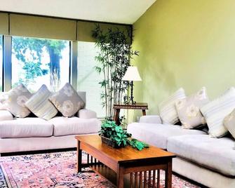Perfect, Peaceful Paradise! - Bellingham - Living room