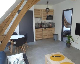 L'élégant Gîtes de Moiscourt - Gisors - Salle à manger