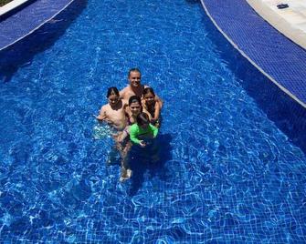 Super cozy flat in waterfront condominium. Sleeps 6 people. - Ipojuca