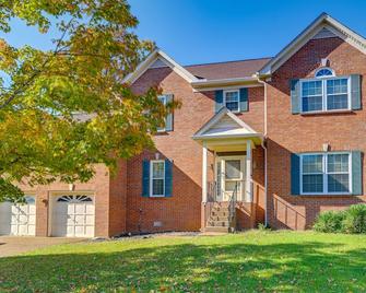 Spacious Antioch Home 15 Mi to Downtown Nashville - Antioch - Building