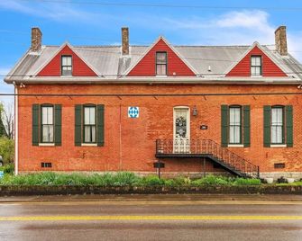 America Room at Main Street Bed & Breakfast - Glasgow - Building