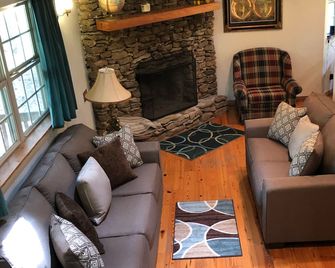Private Cottage At Lake Cumberland Resort- A Gated Lakefront Community - Burnside - Sala de estar