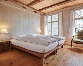 Holiday apartment Romanshorn for 1 - 6 persons with 3 bedrooms - Historical building - Romanshorn - Schlafzimmer