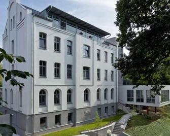 Hotel zwischen den Seen - Waren - Edificio