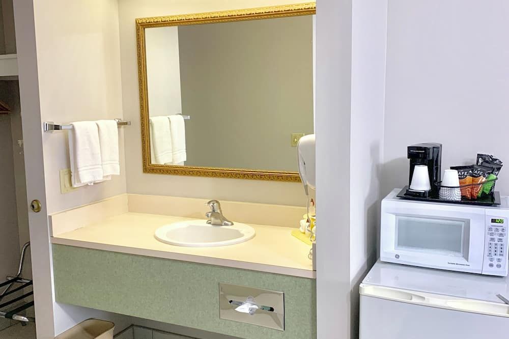 BridgePointe Inn & Suites by BPhotels, Lincoln I-80/27th St - לינקולן