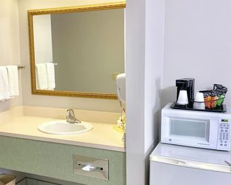BridgePointe Inn & Suites by BPhotels, Lincoln I-80/27th St - Lincoln