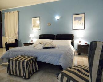 Sole e Luna - Oliena - Habitación