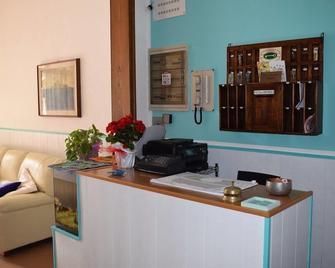 Hotel Canarco - Viareggio - Front desk