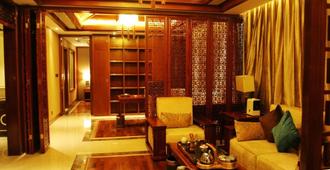 Sheenava Hotel - Diqing - Living room