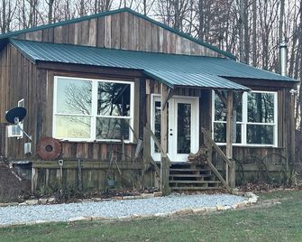 Plateau Retreat - Stunning View - Pet Friendly - Wifi - Sparta - Building