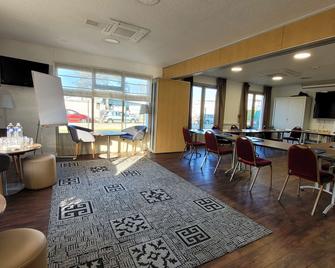 尚貝里鐘樓酒店 - 尚貝里 - 貝里 - 餐廳