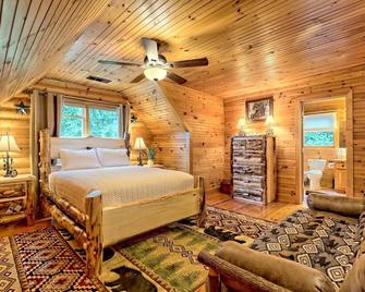 Bears Eye View by Chatuge Home Conciergebrlake and mountain views - Hayesville - Habitación