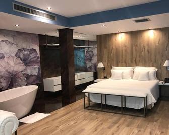 Hotel Palace Vlore - Vlorë - Bedroom