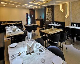 Hotel Mandiram - Prayagraj - Restaurante