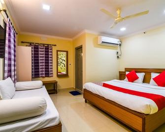 OYO 37221 Pujitha Residency - Kanipakam - Bedroom