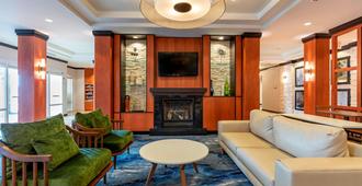Fairfield Inn & Suites Columbus - Columbus - Lounge