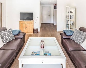 Apartment Chalet Smaragd-1 by Interhome - Grindelwald - Huiskamer