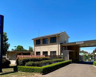 Country Gardens Motel - Coonabarabran - Gebouw