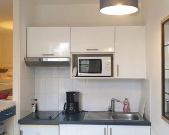 Studio In Residence With Pool And Parkin - La Couarde-sur-Mer - Kitchen