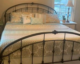 Cozy Apartment Located in Downtown Laurel - Laurel - Ložnice