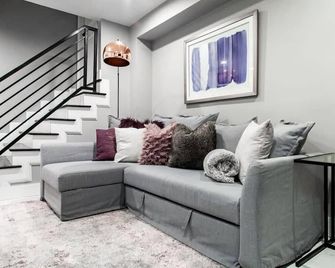 Centrally-Located Well-Decorated Solar-Powered - Washington D. C. - Sala de estar