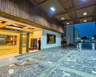 Ginger Katra - Katra - Aula