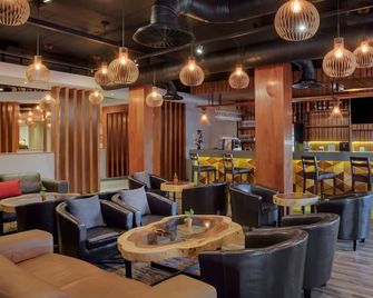 Protea Hotel by Marriott Pretoria Hatfield - Pretoria - Lounge