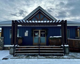 Apex Mountain Lodge - Hedley - Building