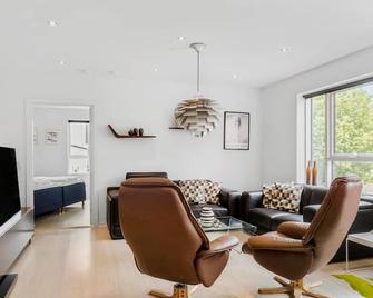 Nice Apartment In Randers C With Wifi - Randers - Living room