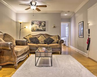 Hoboken Condo Walk to Public Transit! - Hoboken - Pokój dzienny