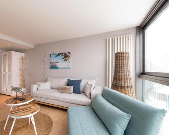Ko'Ono Hotel und Restaurant - Konstanz - סלון