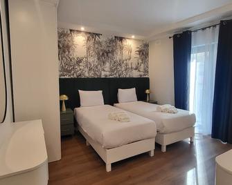 Carlton Hotel - סליאמה - חדר שינה