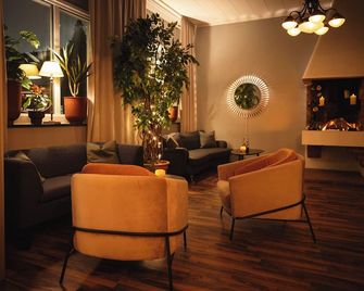 Hotell Gillet i Köping - Koping - Lounge