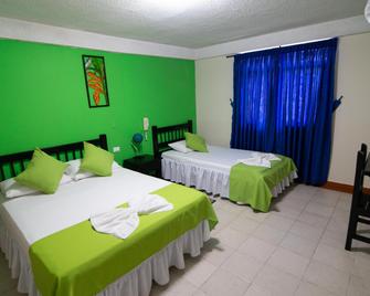 Hotel Campestre Los Tucanes - Armenia - Habitación