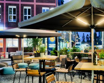 Welcome Parkhotel Euskirchen - Euskirchen - Innenhof